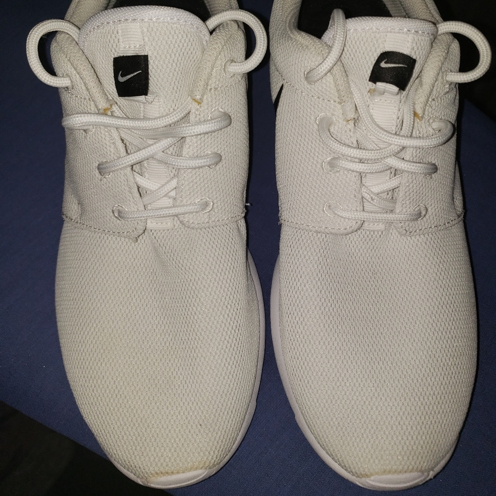 Nike Tennis shoes